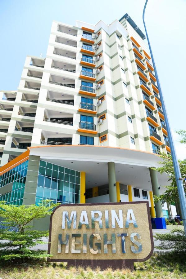 Marina Heights Hotel Residences Лумут Екстериор снимка