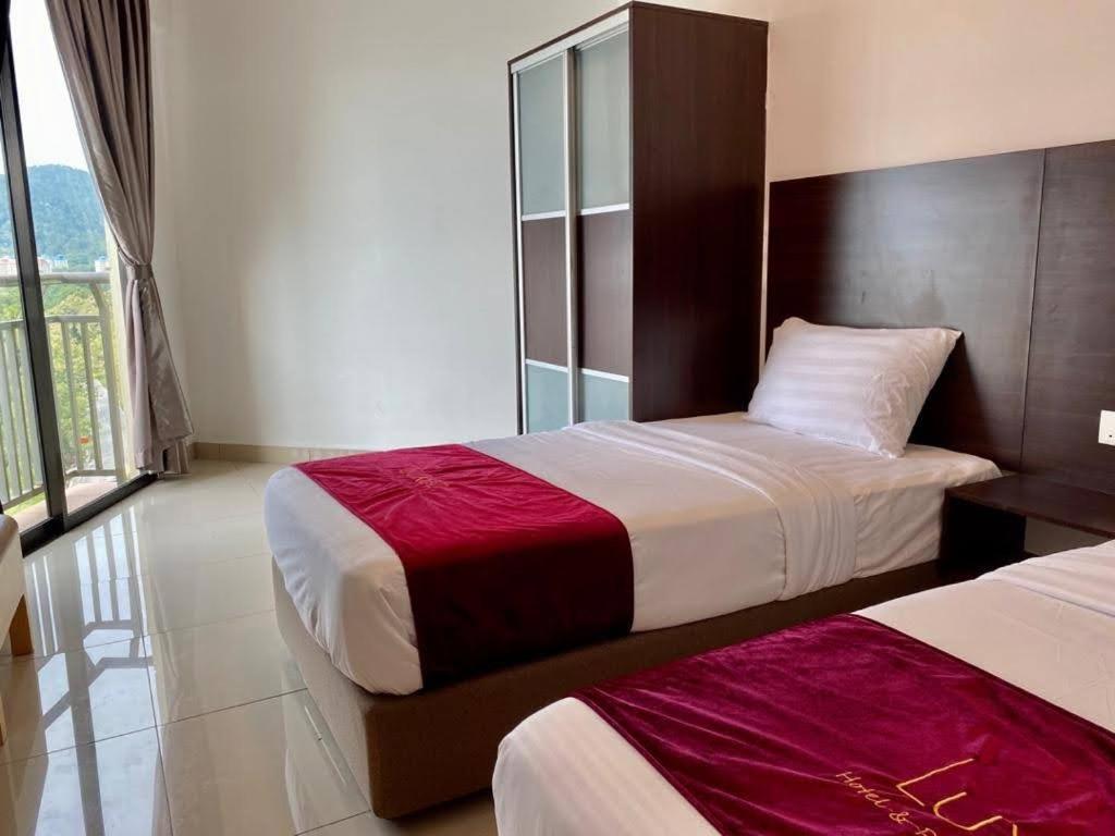Marina Heights Hotel Residences Лумут Екстериор снимка